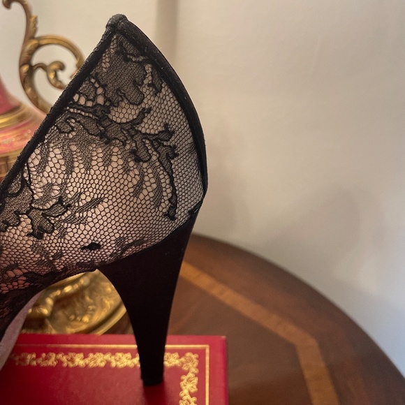 Luxury Roberto Cavalli Paris Satan Heel/Lace overlay pink/ Silver crystal sole - Picture 5 of 8